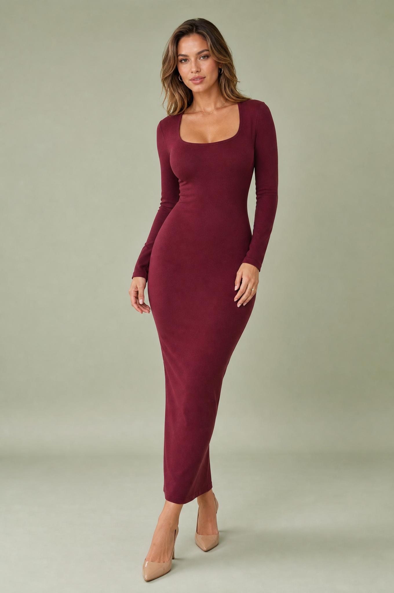 Robe longue bordeaux moulante col carré | Vue de face | Lounelle Paris