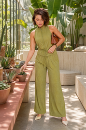 Ensemble sans manches col montant | Photo lifestyle | Lounelle Paris