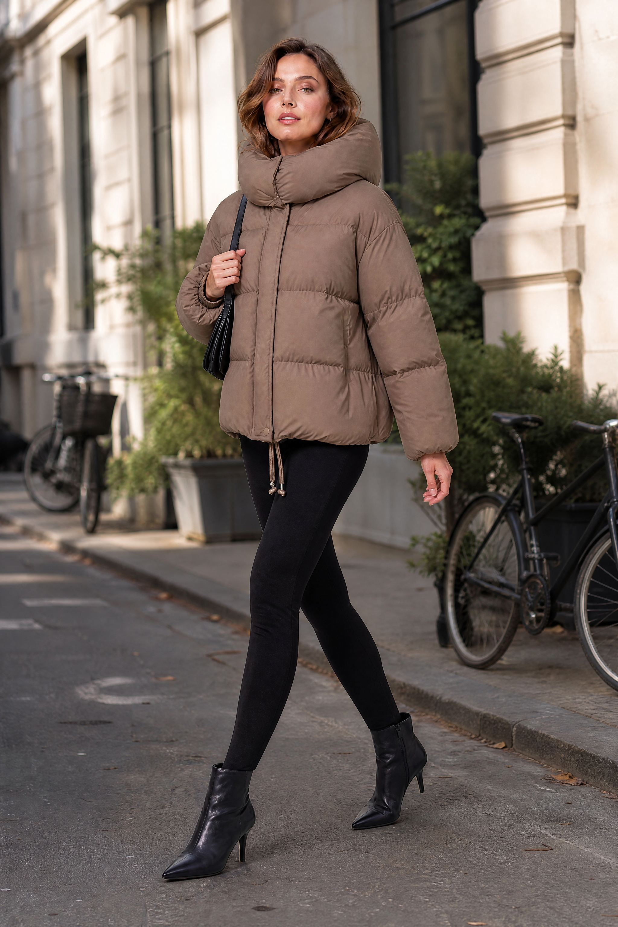 Doudoune courte à capuche oversize | Variante Marron - Lifestyle | Lounelle Paris