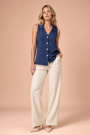 Blouse sansmanches col en V | Vue de face | Lounelle Paris