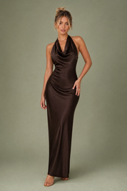 Robe longue marron ajustée dos nu | Vue de face | Lounelle Paris