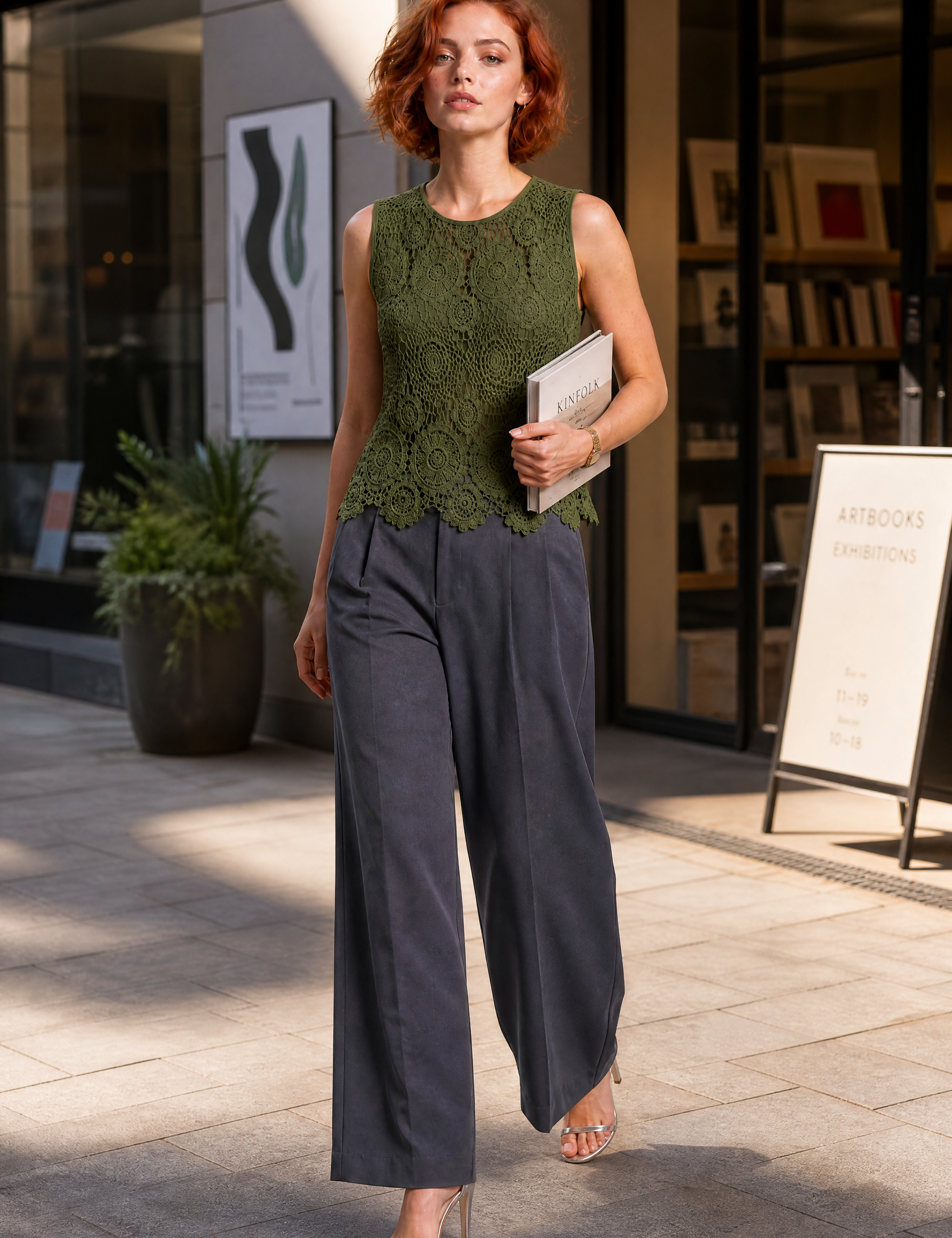 Top en dentelle bretelles larges | Variante Vert - Lifestyle | Lounelle Paris