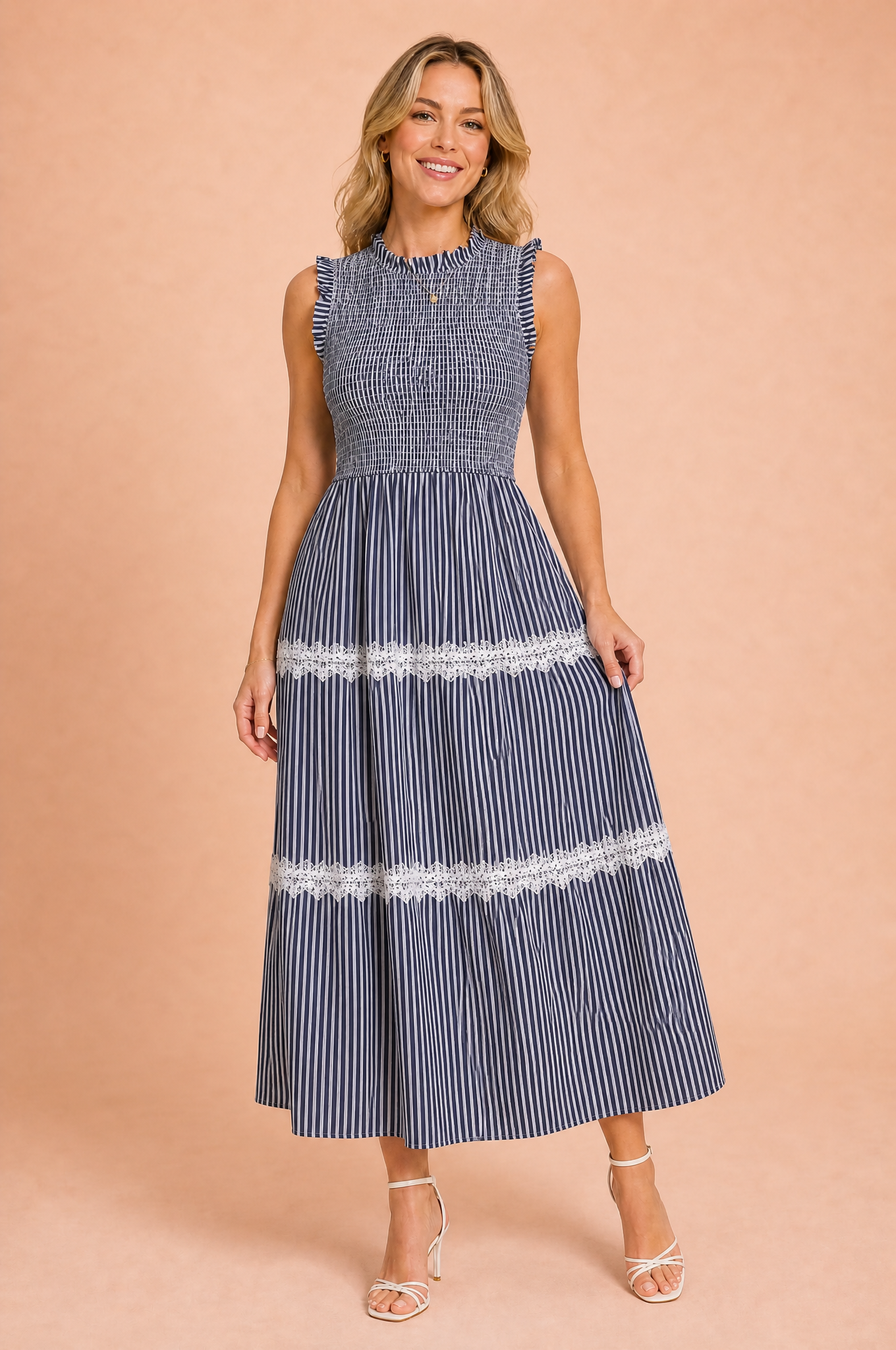 Robe longue rayée smockée | Variante Bleu marine | Lounelle Paris