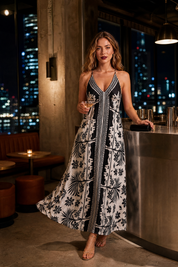 Robe longue blanche à fines bretelles | Deuxième photo lifestyle | Lounelle Paris