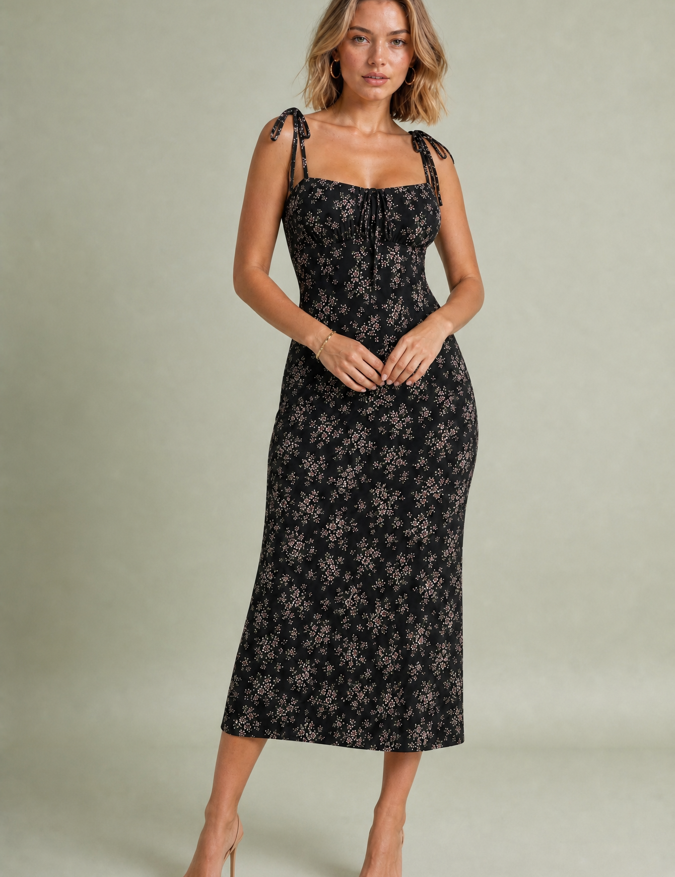 Robe fleurie ajustée dos ouvert | Variante Noir | Lounelle Paris