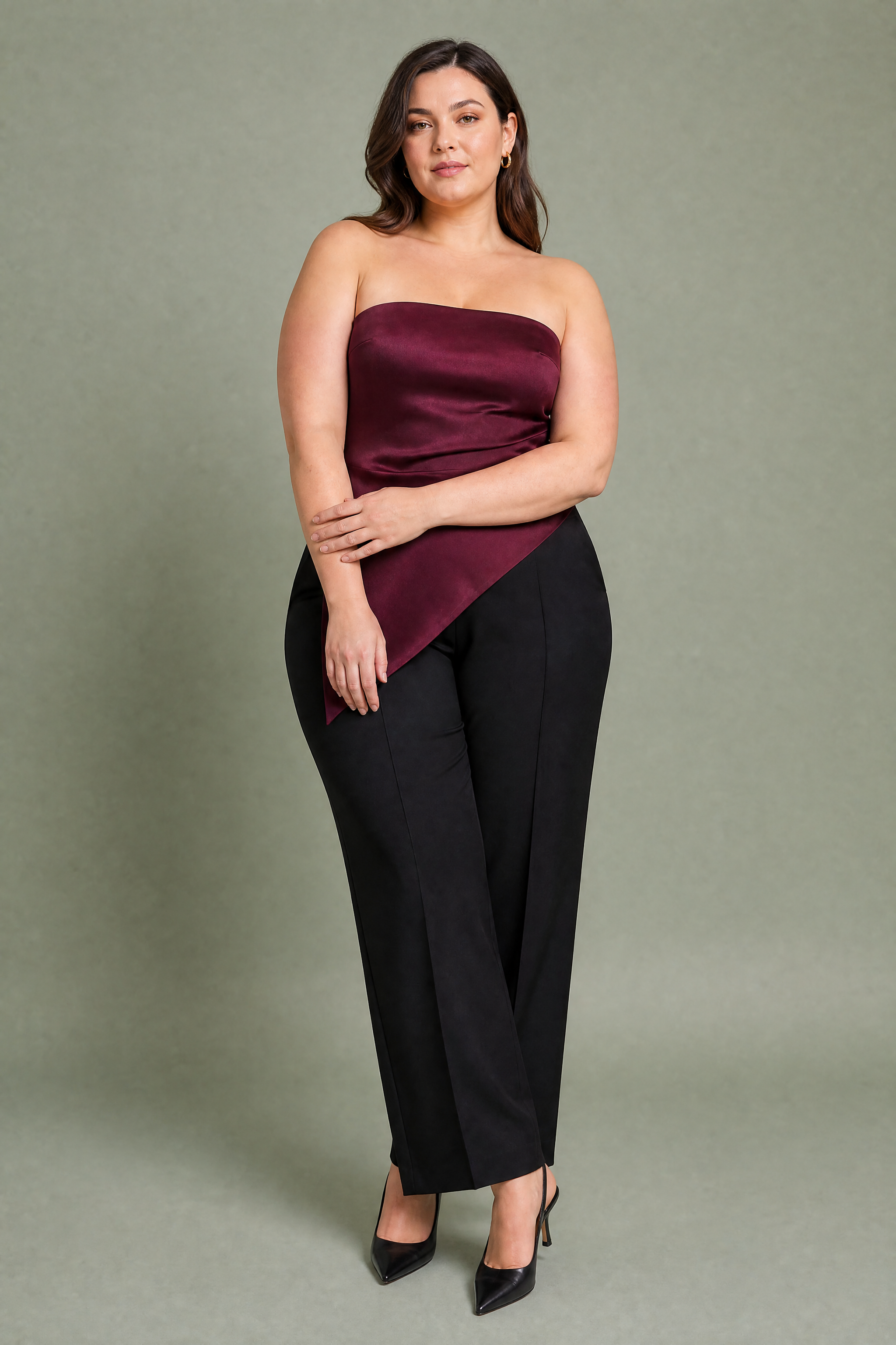 Top bustier froncé asymétrique | Porté sur une silhouette plus ronde | Lounelle Paris