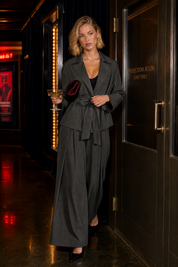 Ensemble trench pantalon ceinturé | Deuxième photo lifestyle | Lounelle Paris