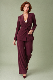Tailleur pantalon croisé ceinturé | Vue en mouvement | Lounelle Paris