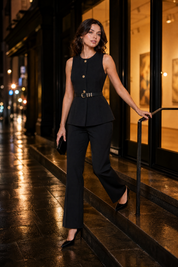 Gilet sans manches col rond ceinturé | Variante Noir - Lifestyle | Lounelle Paris