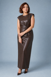 Robe longue marron similicuir | Porté sur une autre silhouette | Lounelle Paris