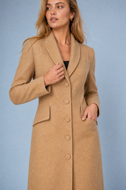 Manteau long cintré à col tailleur | Vue rapprochée | Lounelle Paris