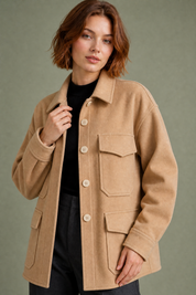 Manteau mi-long ample à revers | Vue rapprochée | Lounelle Paris