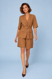 Ensemble camel ceinturé en lin | Vue en mouvement | Lounelle Paris