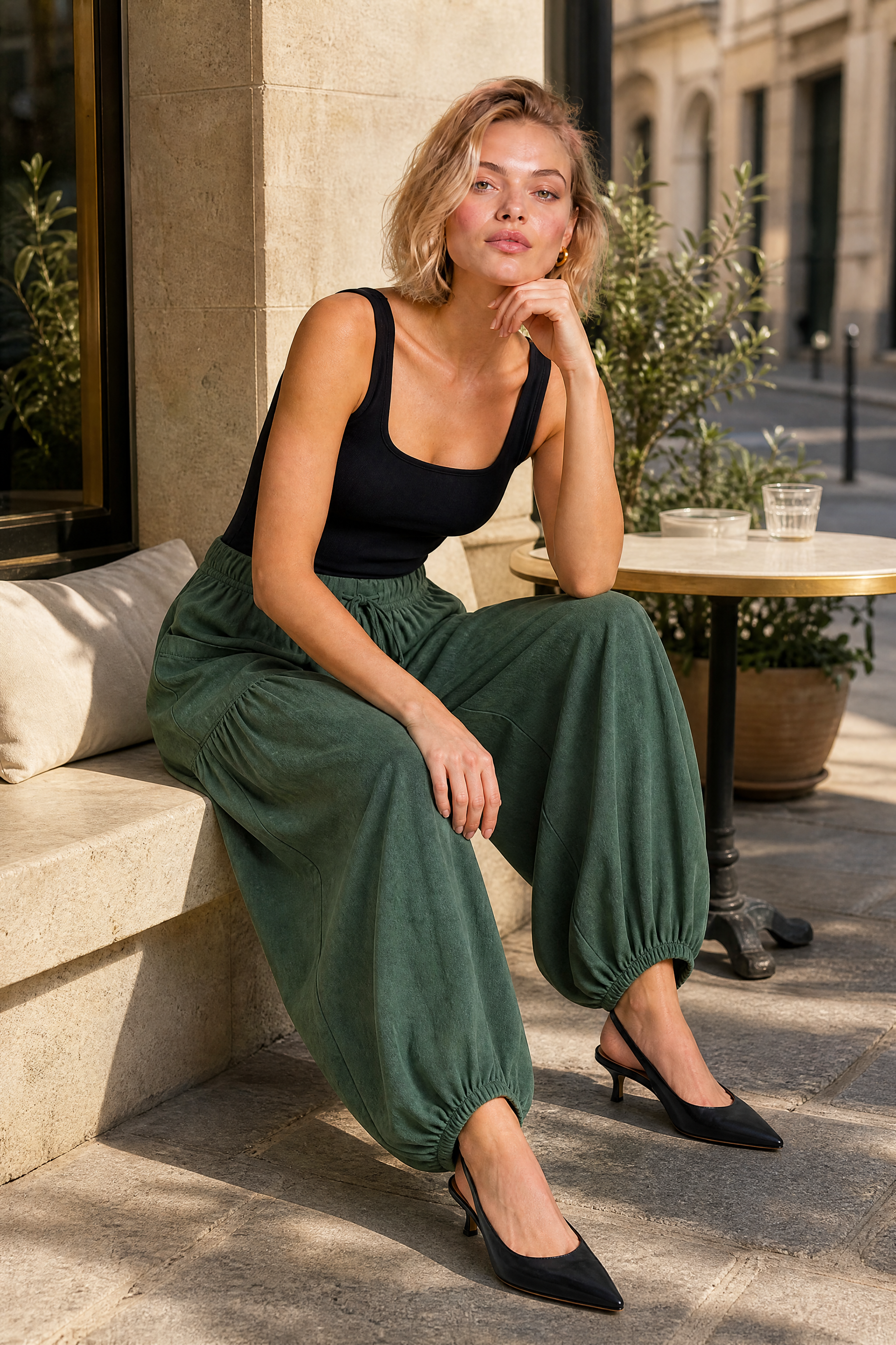 Pantalon large taille haute plissé | Variante Vert - Lifestyle | Lounelle Paris