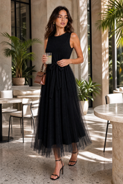 Robe longue noire tulle taille nouée | Photo lifestyle | Lounelle Paris