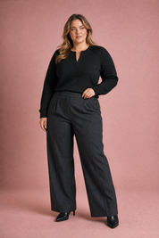 Sweat matelassé col fendu | Porté sur une silhouette plus ronde | Lounelle Paris