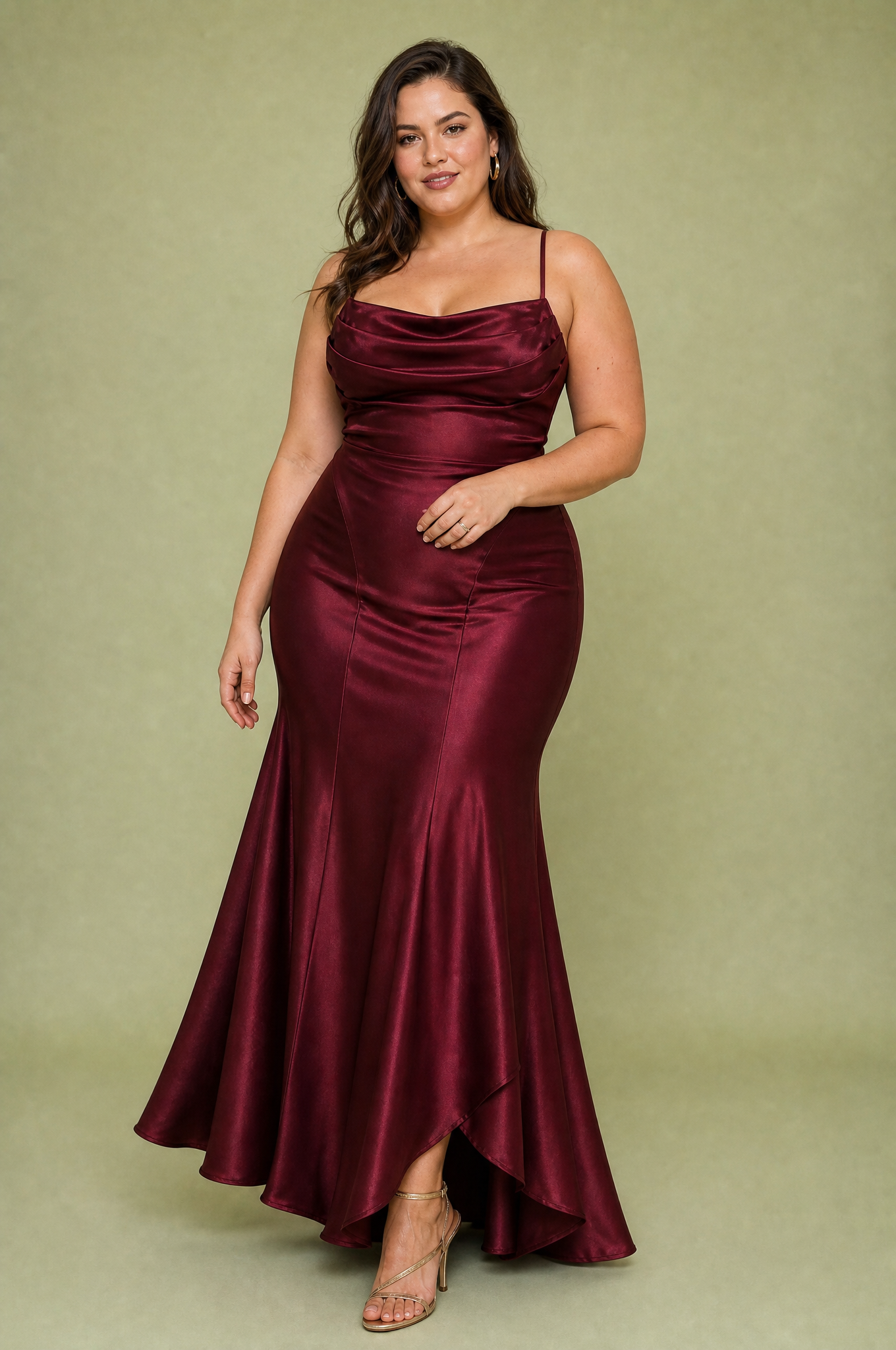 Robe longue bordeaux dos lacé | Porté sur une silhouette plus ronde | Lounelle Paris