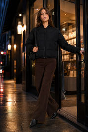 Veste matelassée courte col baseball | Variante Noir - Lifestyle | Lounelle Paris