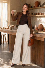 Pantalon large velours côtelé taille haute | Photo lifestyle | Lounelle Paris