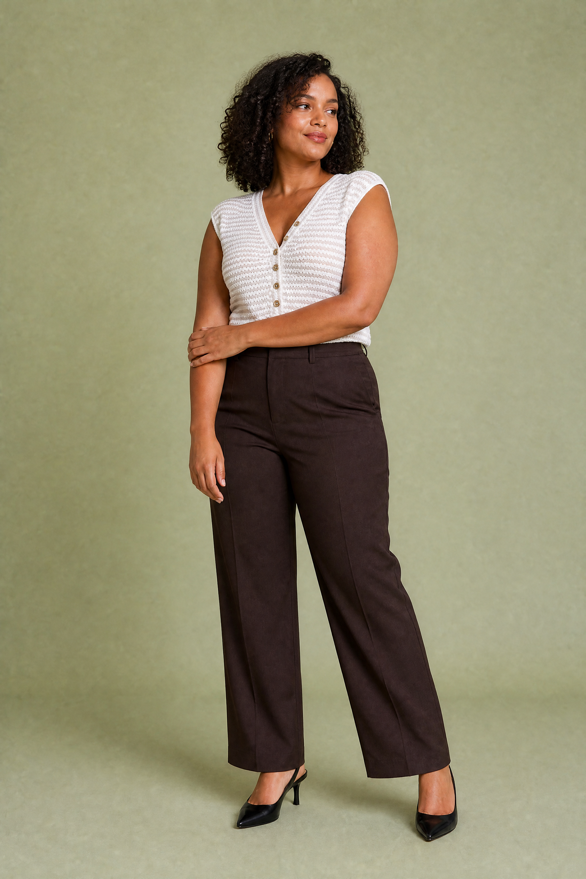 Top maille beige rayé col V | Porté sur une autre silhouette | Lounelle Paris