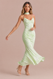 Robe longue vert clair à foulard | Vue en mouvement | Lounelle Paris