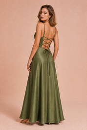 Robe longue vert militaire dos lacé | Vue de dos | Lounelle Paris