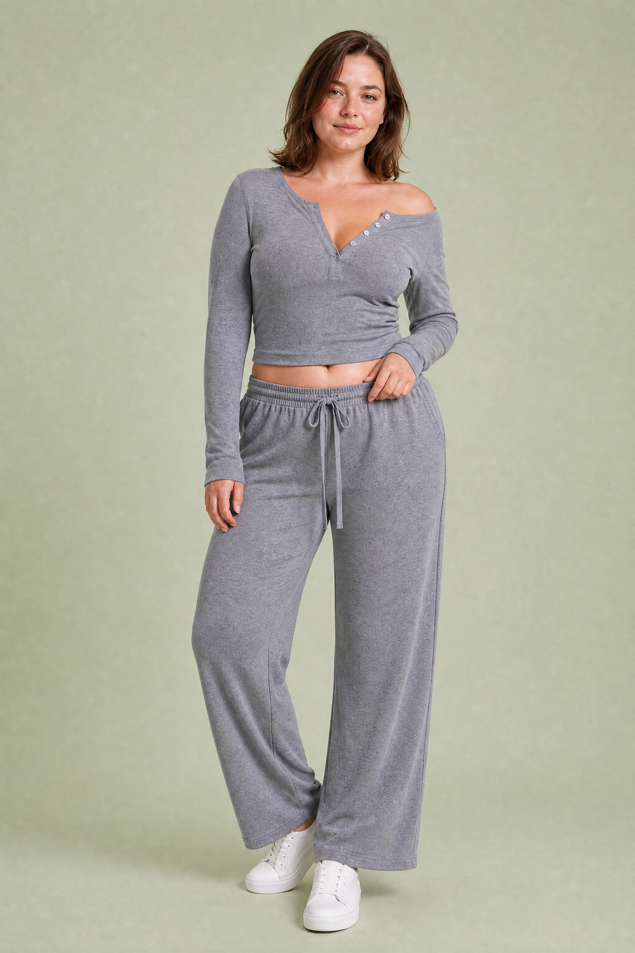 Ensemble col V et pantalon large | Porté sur une autre silhouette | Lounelle Paris