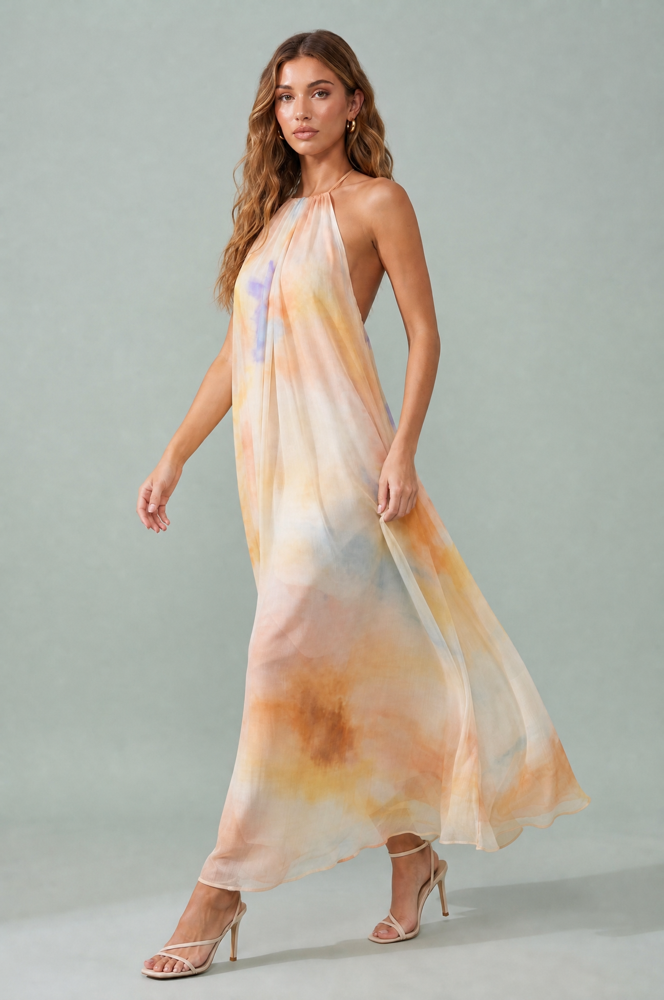 Robe écru col licou dos nu | Vue en mouvement | Lounelle Paris