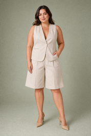 Ensemble sans manches col V | Porté sur une silhouette plus ronde | Lounelle Paris