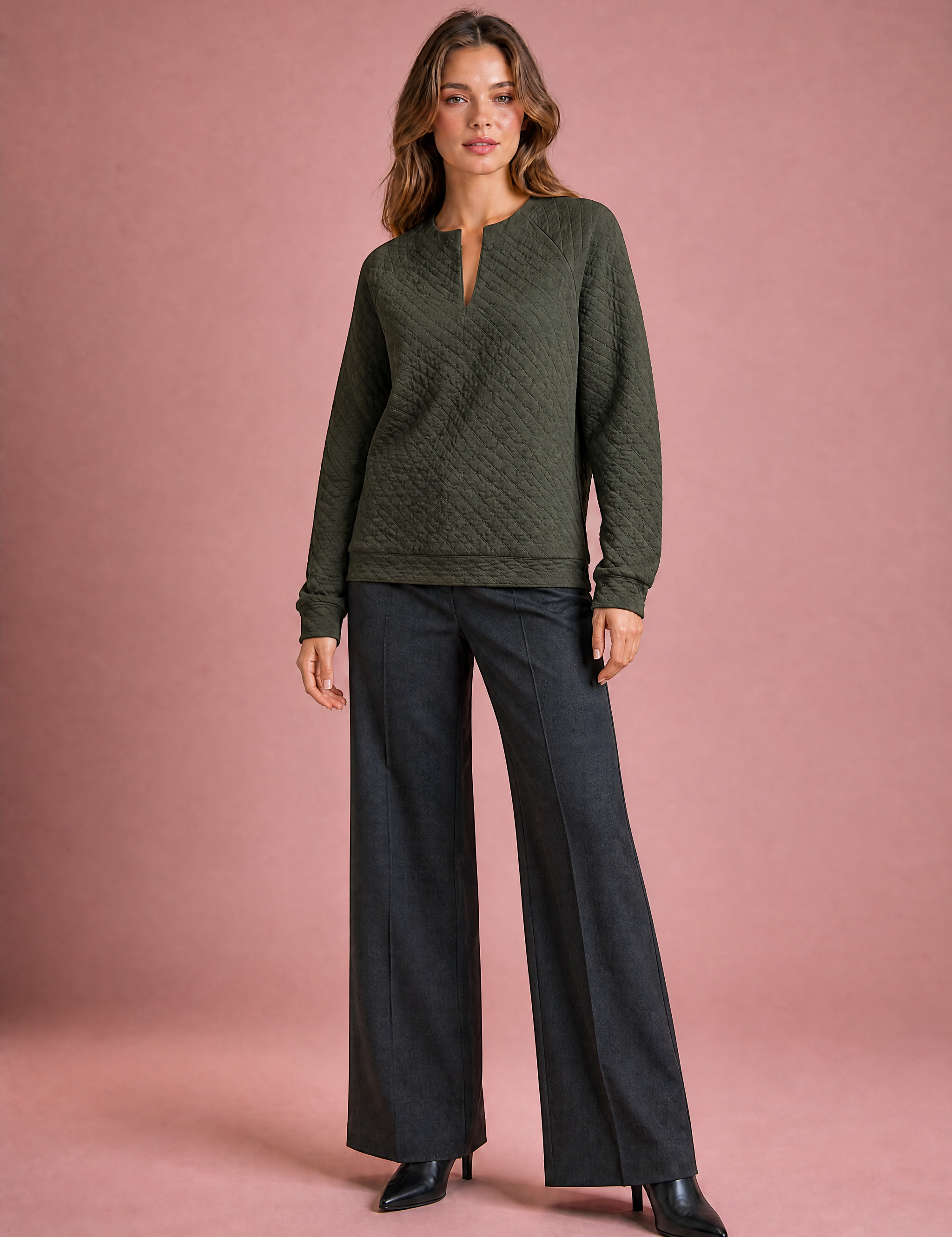 Sweat matelassé col fendu | Variante Vert | Lounelle Paris