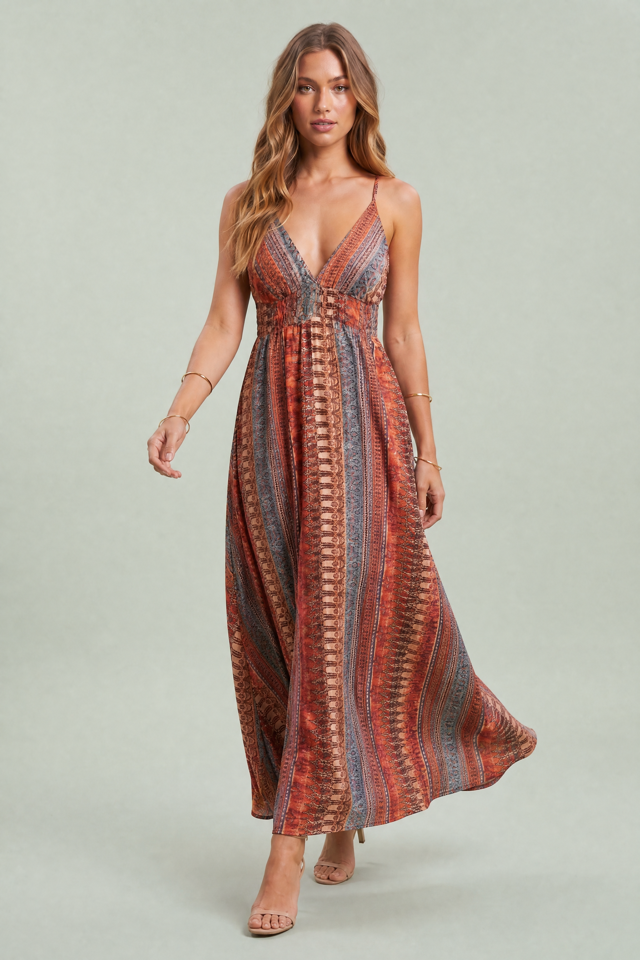 Robe longue fluide dos nu | Vue en mouvement | Lounelle Paris