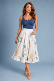 Jupe midi beige fleurie taille haute | Vue en mouvement | Lounelle Paris