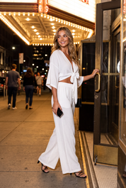 Ensemble crop top noué pantalon large | Variante Blanc - Lifestyle | Lounelle Paris
