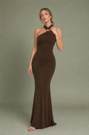Robe longue ajustée col licou | Variante Brun | Lounelle Paris
