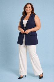 Gilet long style tailleur col en V | Porté sur une silhouette plus ronde | Lounelle Paris