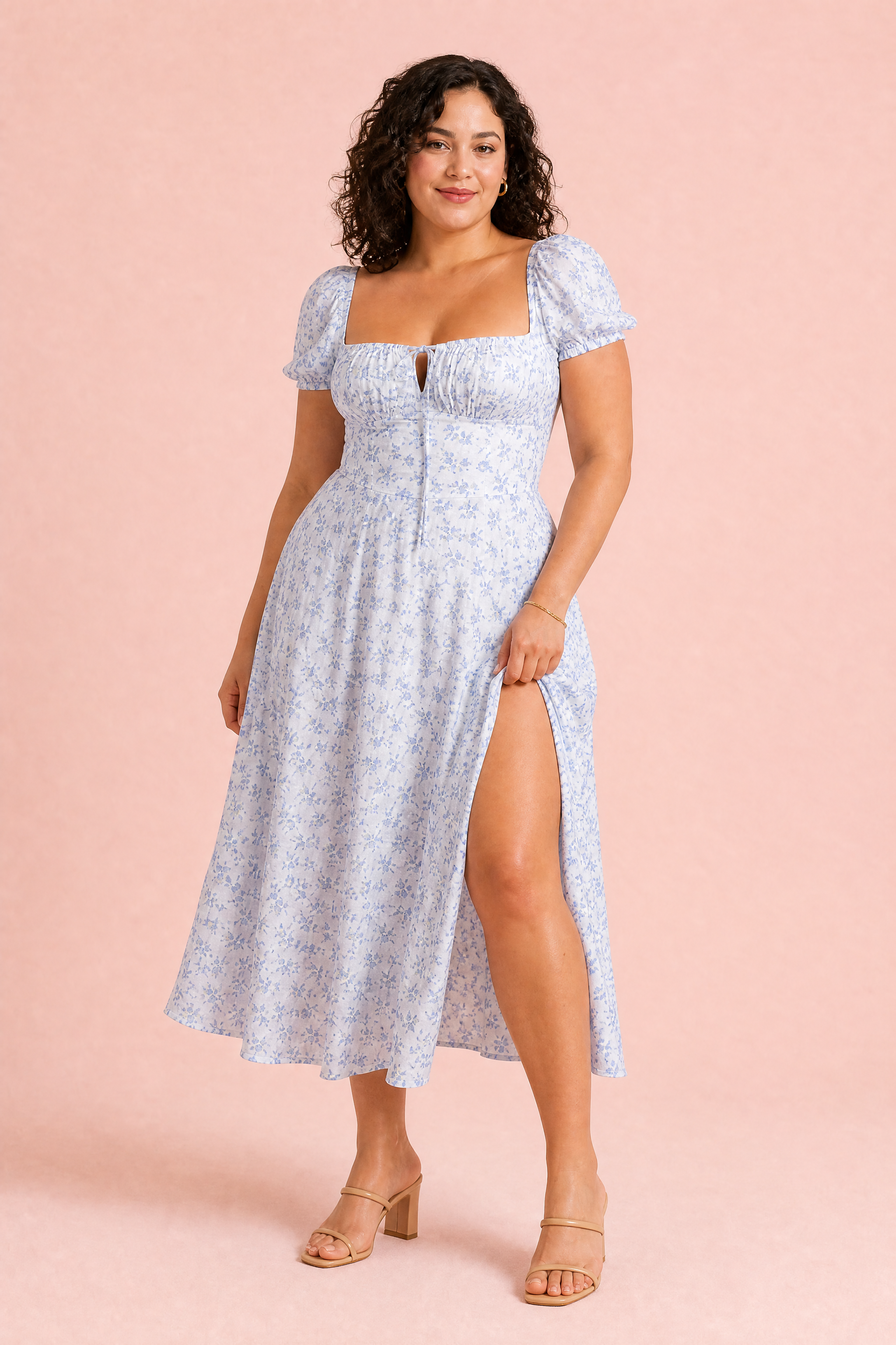 Robe bleue encolure carrée manches bouffantes | Porté sur une autre silhouette | Lounelle Paris