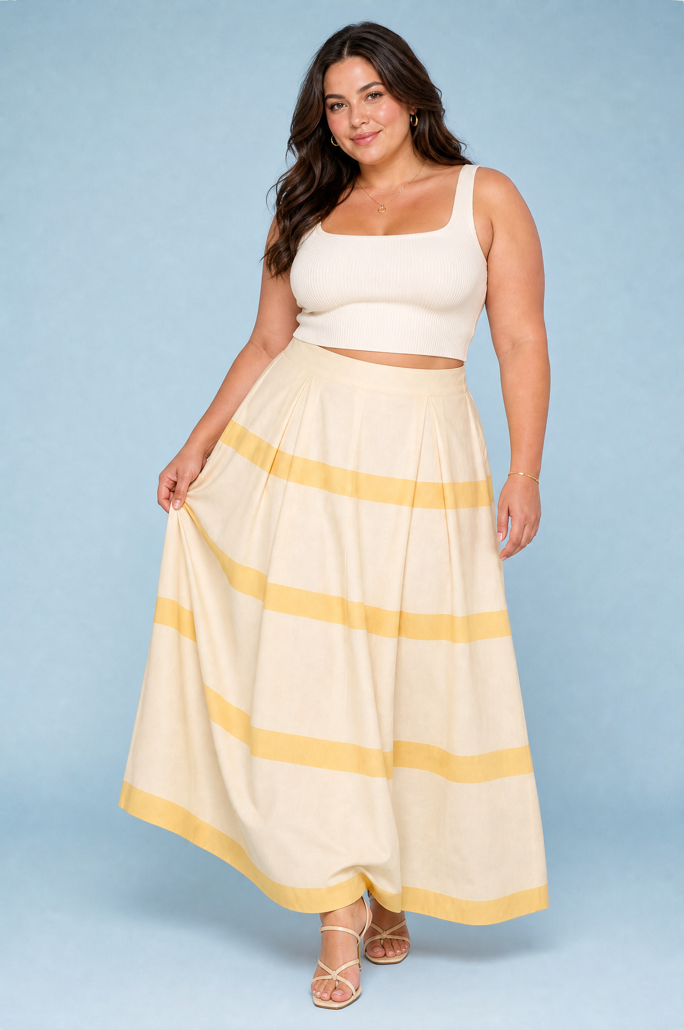 Jupe longue jaune rayée taille haute | Porté sur une silhouette plus ronde | Lounelle Paris
