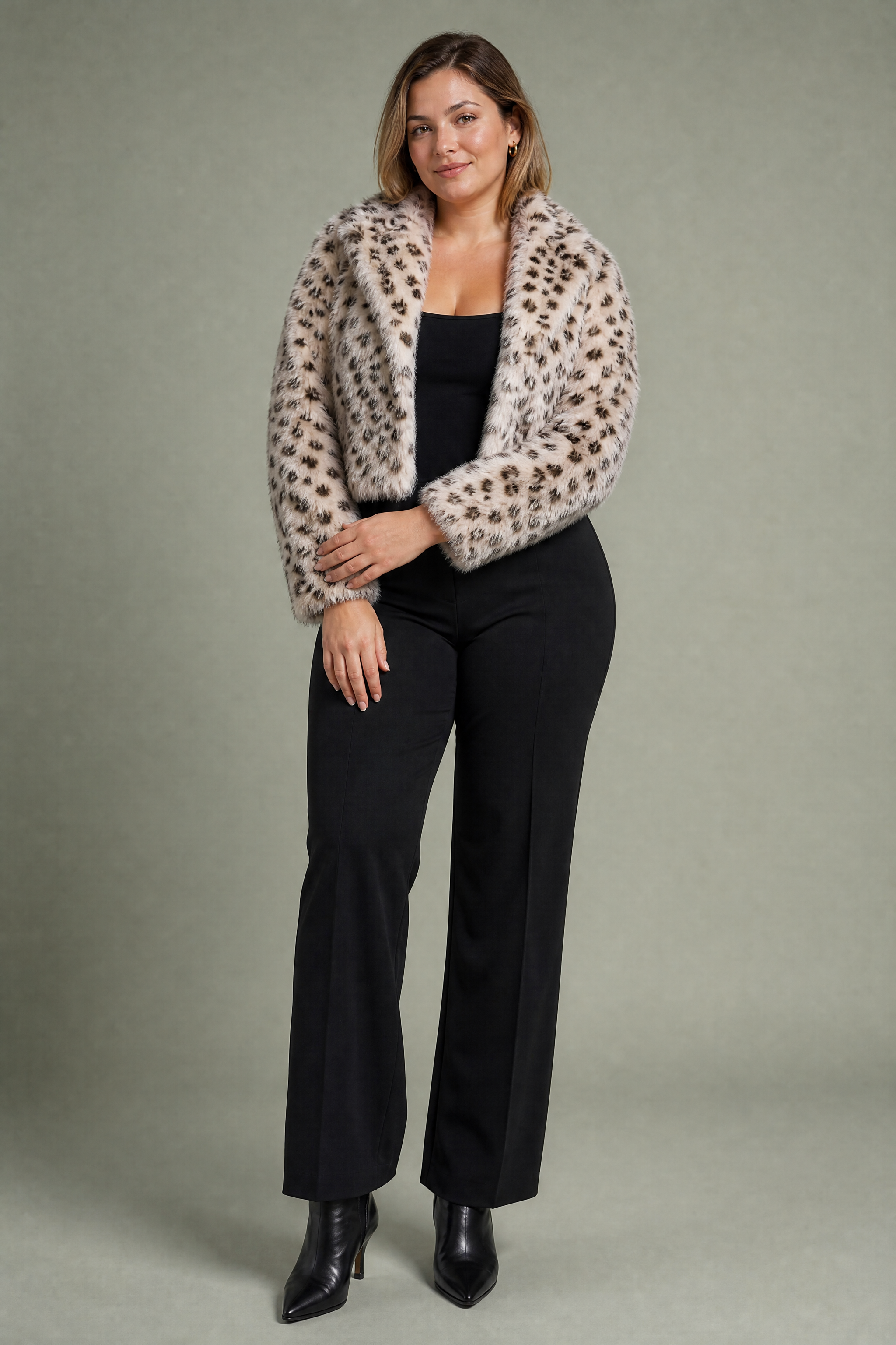 Veste en fausse fourrure imprimé animalier | Porté sur une silhouette plus ronde | Lounelle Paris
