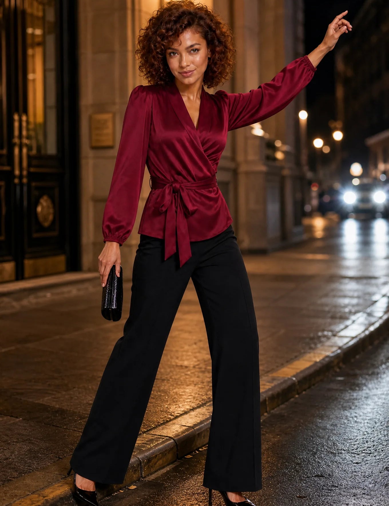 Blouse satinée cache-cœur | Variante Bordeaux - Lifestyle | Lounelle Paris
