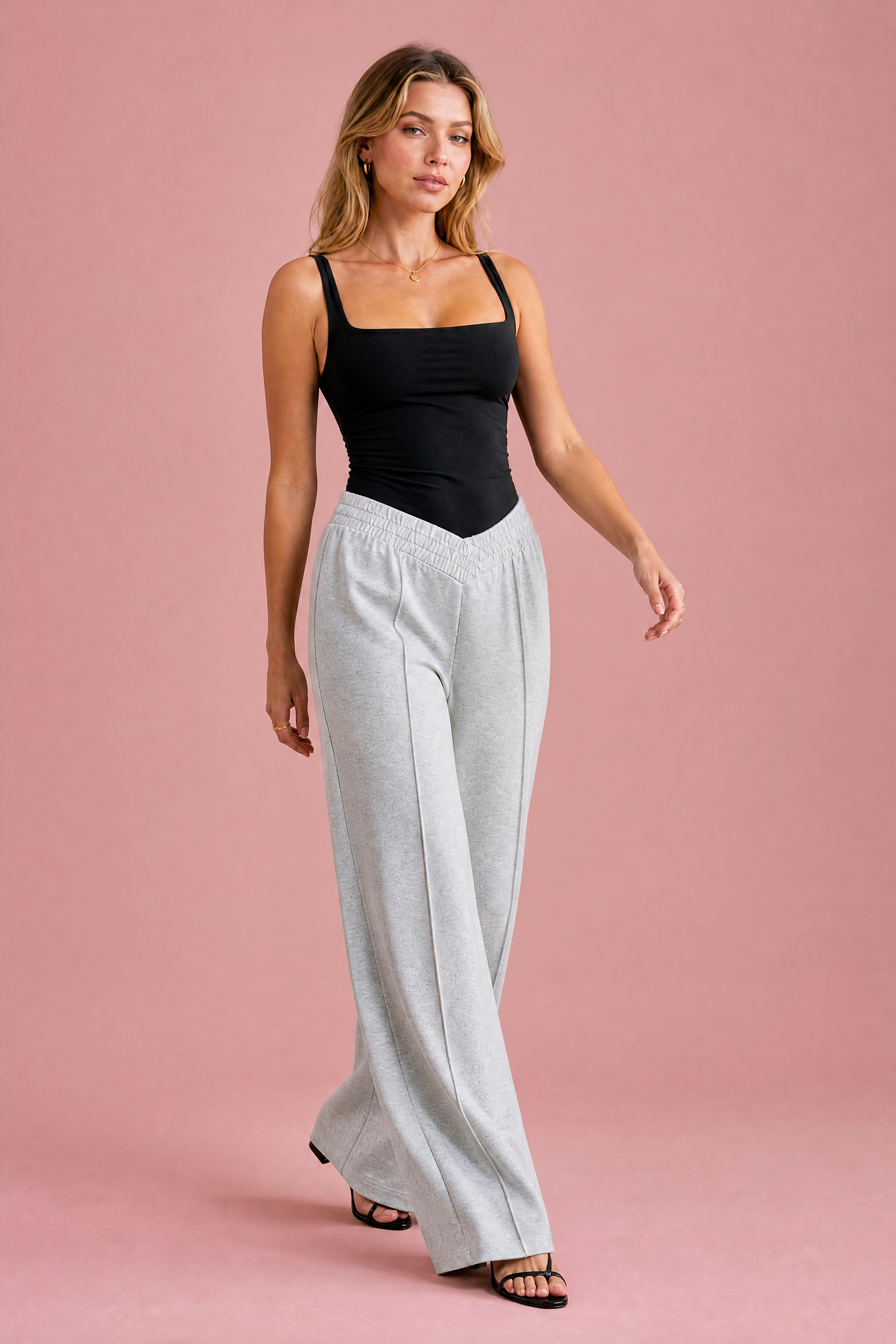 Pantalon large taille élastique en V | Vue en mouvement | Lounelle Paris