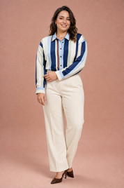 Chemise ample à rayures satinée | Porté sur une silhouette plus ronde | Lounelle Paris