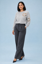 Sweat gris ajouré à perles | Porté sur une autre silhouette | Lounelle Paris