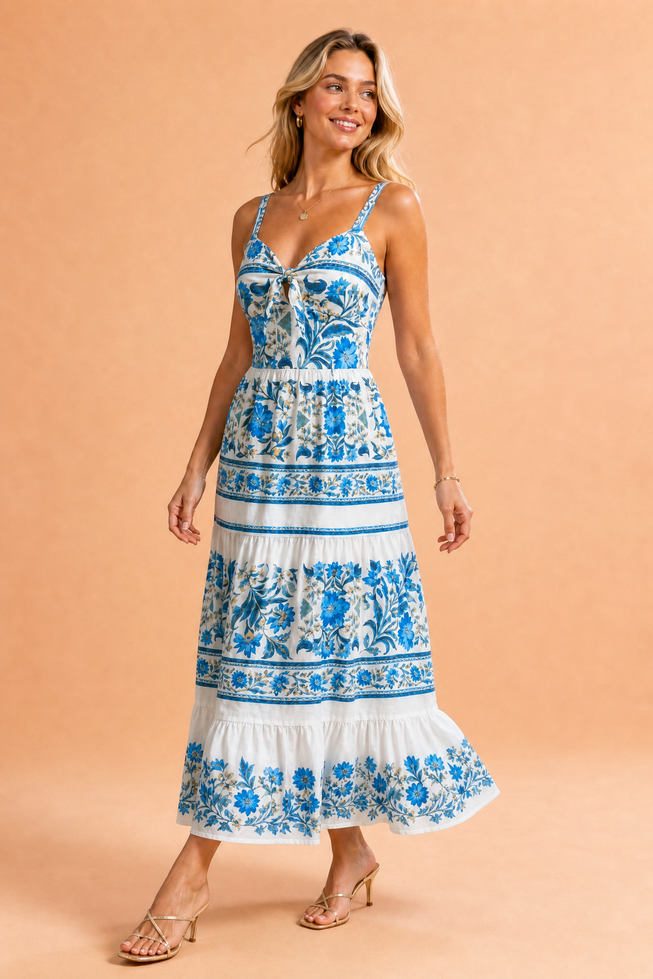 Robe longue bleue à bretelles | Vue en mouvement | Lounelle Paris