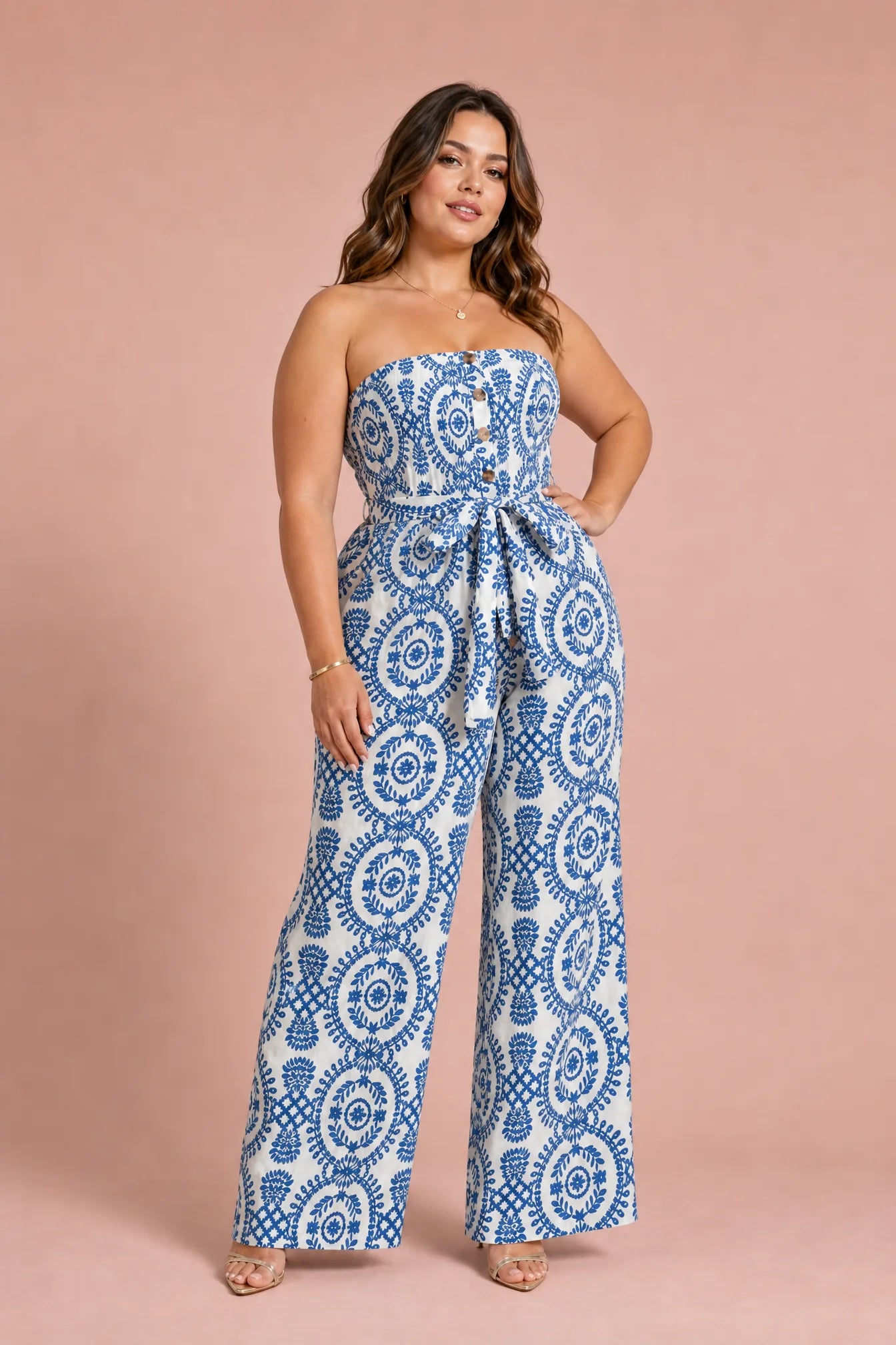 Combinaison blanche bandeau taille haute | Porté sur une silhouette plus ronde | Lounelle Paris
