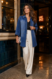 Chemise bleue ample à lacets | Deuxième photo lifestyle | Lounelle Paris