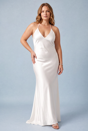 Robe blanche satinée dos nu | Porté sur une autre silhouette | Lounelle Paris