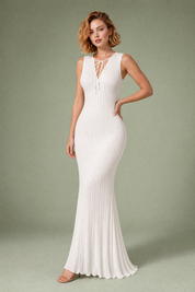 Robe longue blanche plissée col V | Vue de face | Lounelle Paris