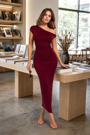 Robe longue asymétrique moulante | Deuxième photo lifestyle | Lounelle Paris