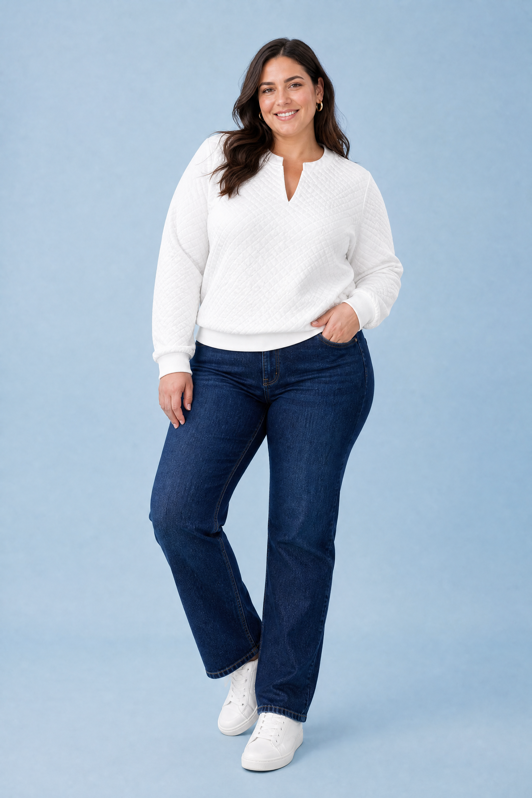 Sweat texturé col en V | Porté sur une silhouette plus ronde | Lounelle Paris