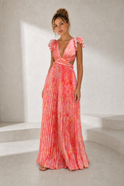 Robe longue imprimée dos lacé porté en look décontracté